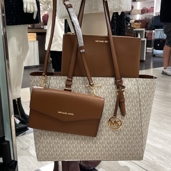 Michael Kors Charlotte Large 3-in-1 Signature Logo Tote Crossbody Shoulder Bag - Picture 3 of 16